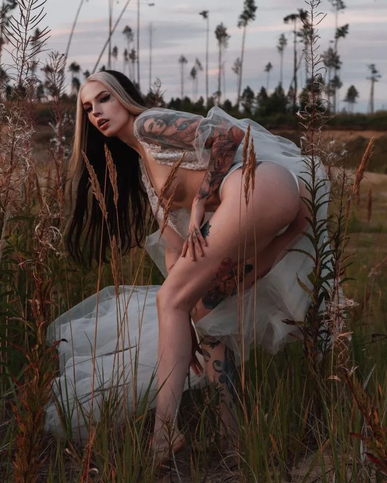 Bright and playful tattoo model Hellia Rite - image 4