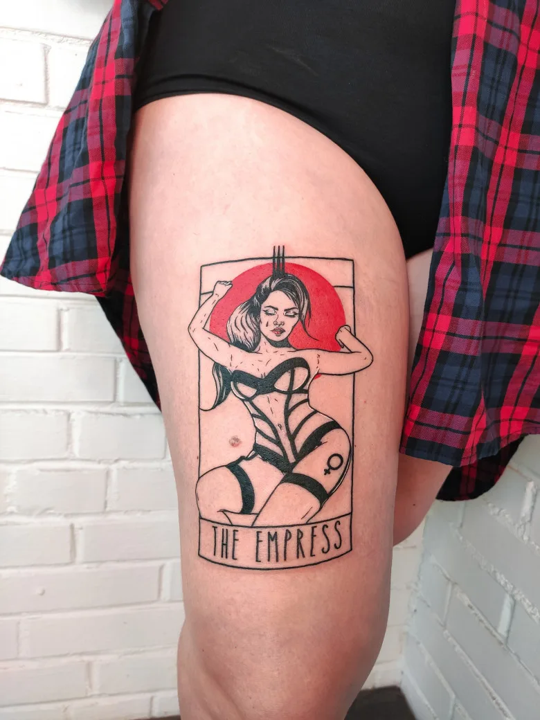 тату мастер Marie Thirteen