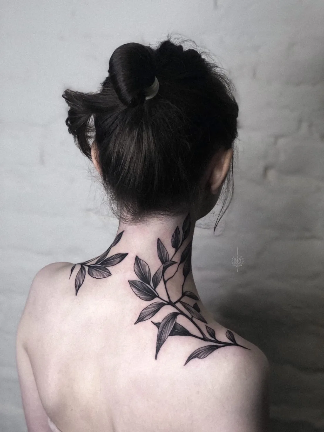 Alena Zozulenko, tattoo graphics, tattoo St. Petersburg, tattoo artist St. Petersburg, tattoo graphics, flowers tattoo, female tattoo
