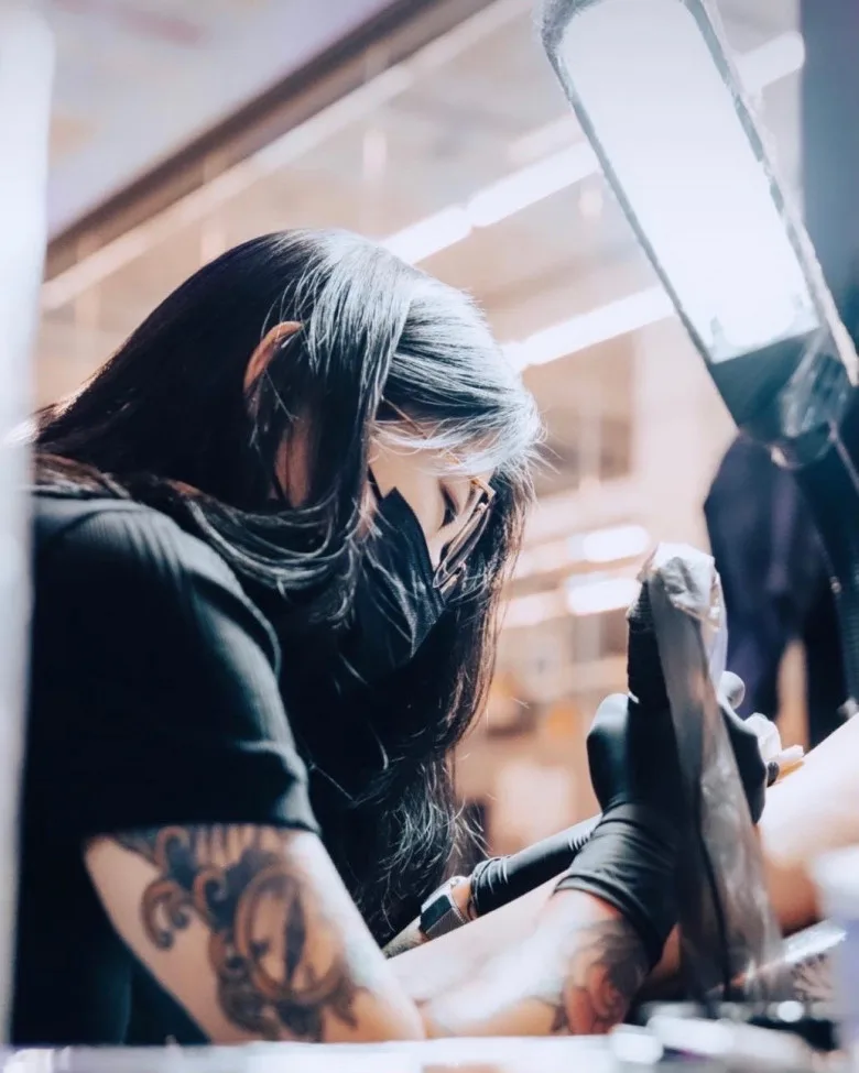 Tattoo artist Yeono
