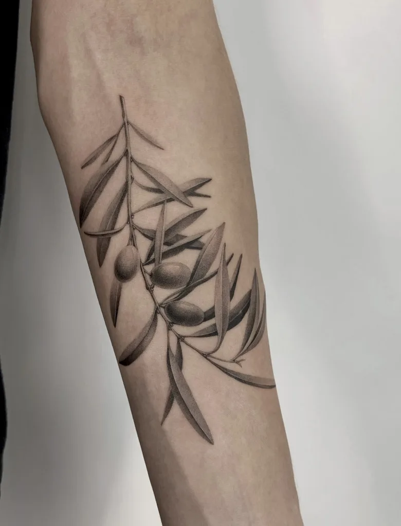 Refined realism in tattoos by Maksim Pishunov - image 1