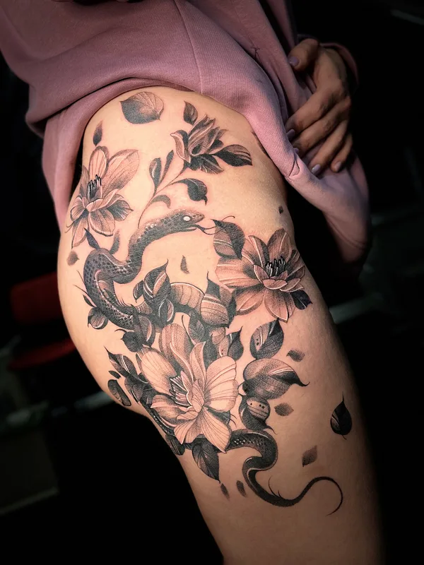 whipshading tattoo by Сергей Черный in Moscow