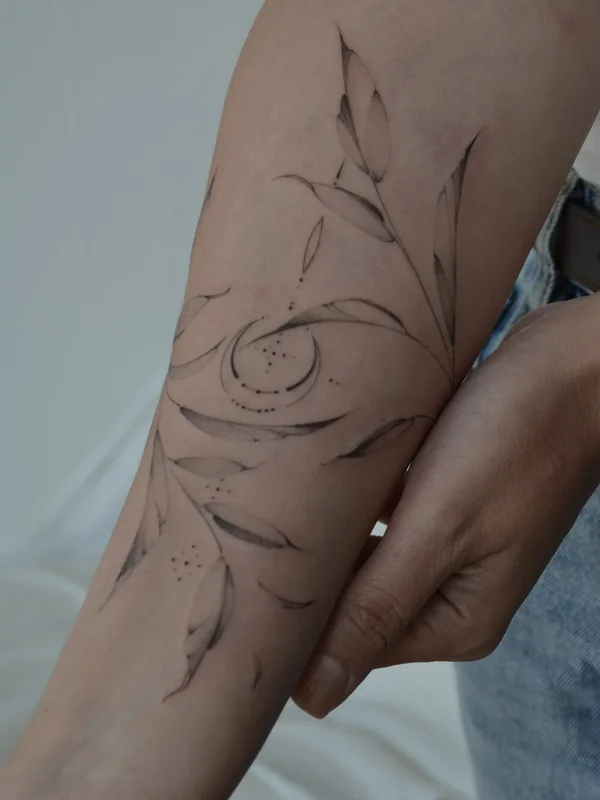 female black botaniс татуировка на forearm #96915 | Тату мастер Sergeeva Tattoo