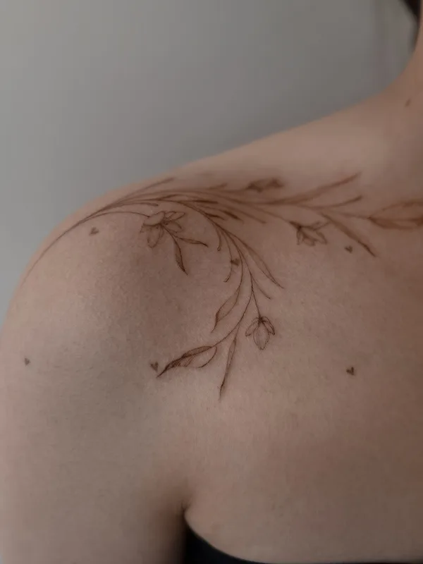 female black fineline татуировка на shoulder #98120 | Тату мастер Sergeeva Tattoo