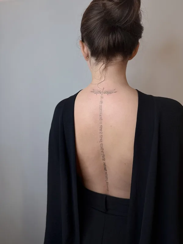 female black fineline татуировка на upper back #98121 | Тату мастер Sergeeva Tattoo