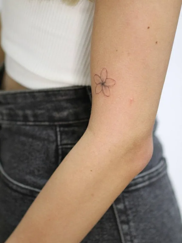 female black fineline татуировка на forearm #91970 | Тату мастер Диана Унамун