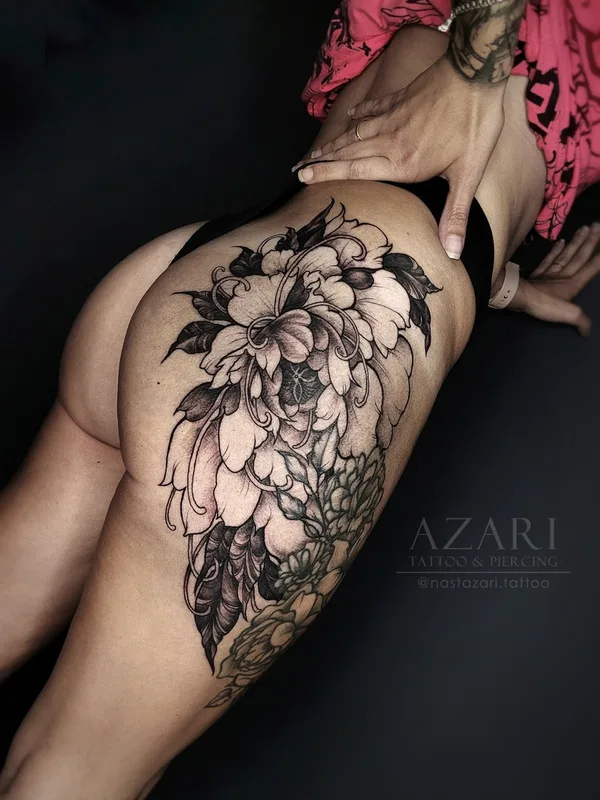 female black womens tattoo auf thigh #91282 | Tätowierer Анастасия Азари