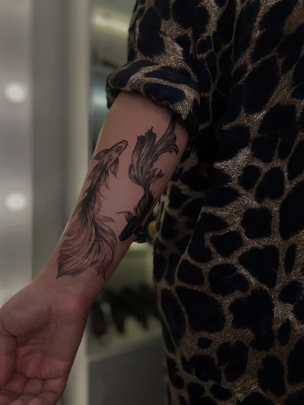 female black graphic Tatuagem em forearm #91389 | Tatuador Дмитрий Минаев