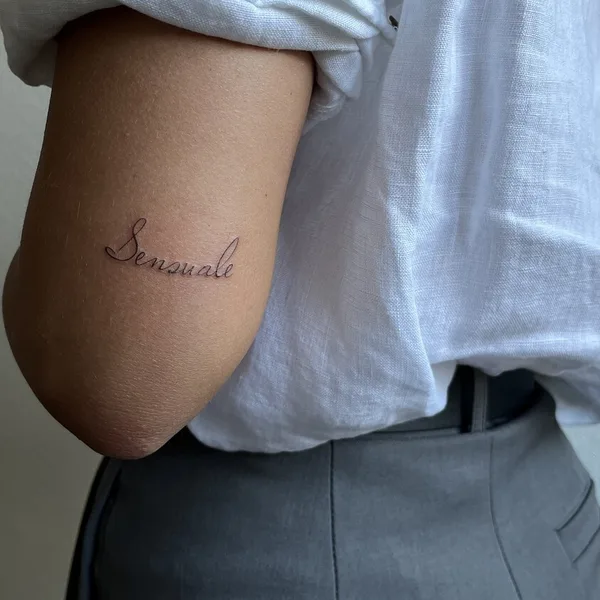 Feminine tattoo by Эльвира Володарская in Новосибирск