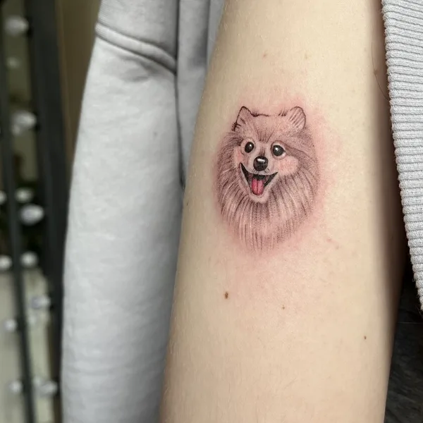 Feminine tattoo by Эльвира Володарская in Новосибирск