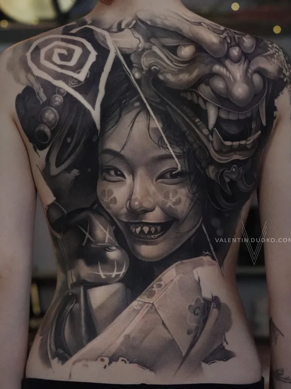 female black and grey realism татуировка на full back #93899 | Тату мастер Valentin DUDKO