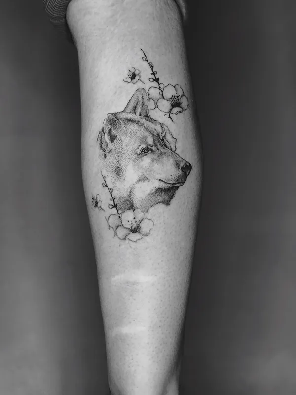 black and grey dotwork 타투 부위 calf #91889 | 타투이스트 Vita Sokolova