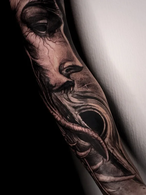 black and grey realism татуировка на forearm #92085 | Тату мастер Милена Кресс