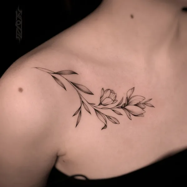 Feminine tattoo by Евгений Коваль in Moscow