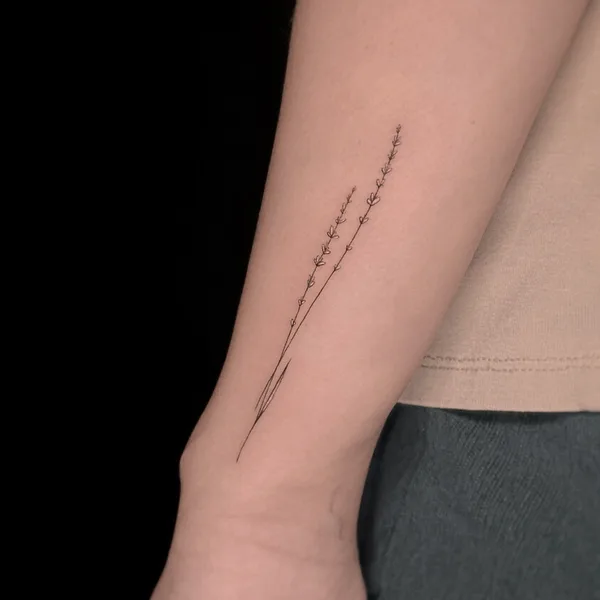 Feminine tattoo by Евгений Коваль in Moscow