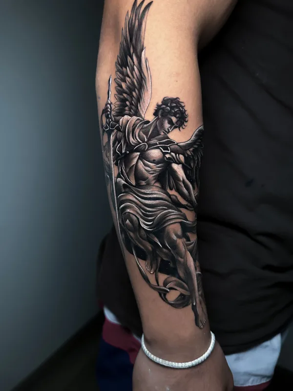 male blackandgrey realism татуировка на forearm #102714 | Тату мастер Daniel Escalante