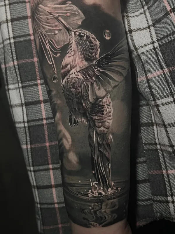 black and grey realism 纹身 在 forearm #92779 | 纹身师 Евгений Толмачев