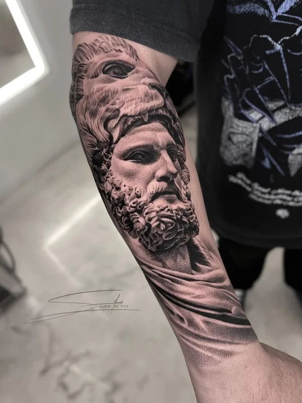 black and grey realism tatuaje en forearm #92973 | Tatuador Viacheslav Danh