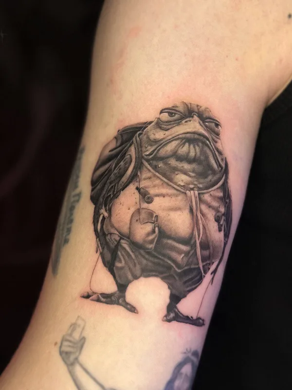 male blackandgrey microrealism 타투 부위 biceps #93142 | 타투이스트 Евгений Таскаев
