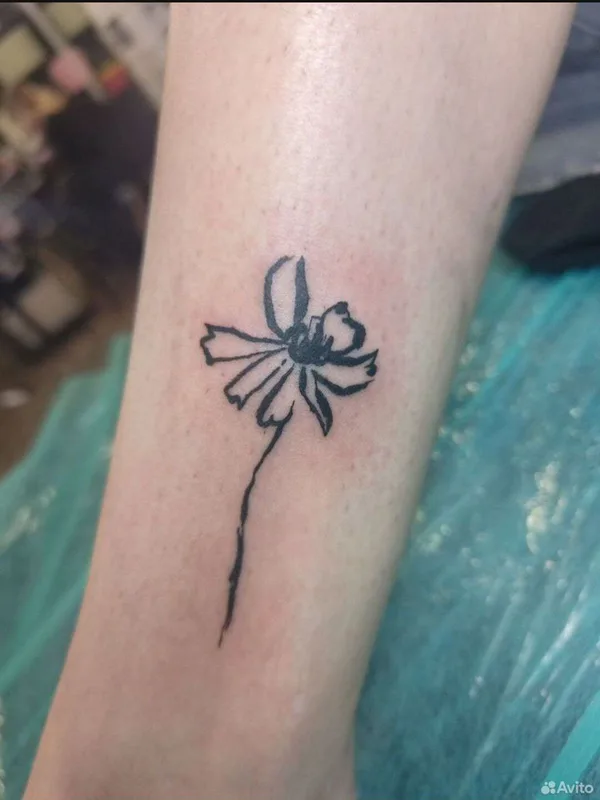 black linework Tatuagem em forearm #93498 | Tatuador Кирилл Стремоухов