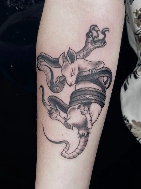 black and grey black and grey татуировка на forearm #93620 | Тату мастер Виктория Левина