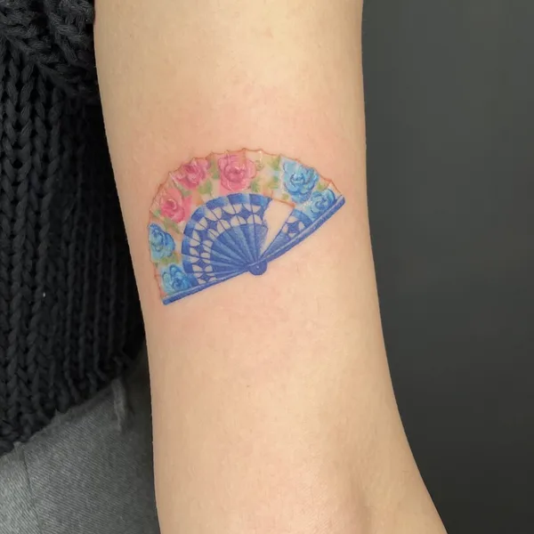 Иллюстративная tattoo by Nagehan Fenman in Стамбул
