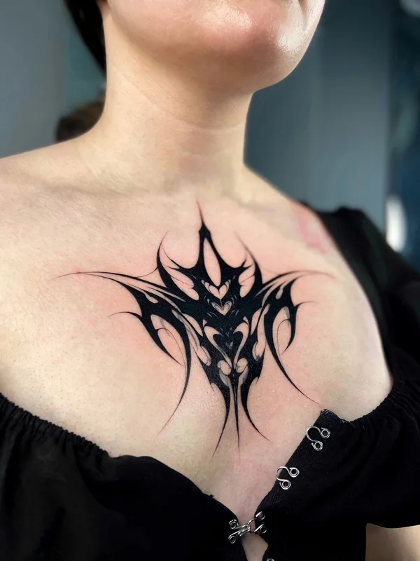 female black blackwork татуировка на chest #93912 | Тату мастер Ксюша Борзая