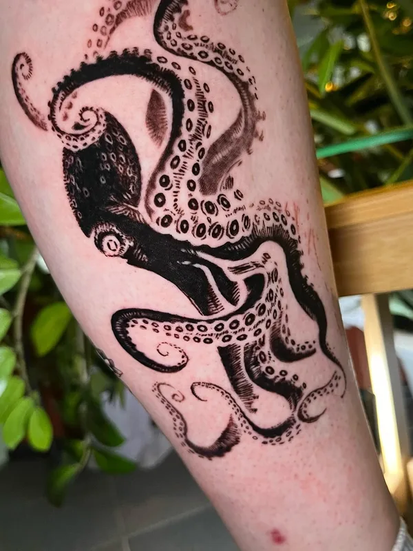 female black engraving Tatuagem em calf #93979 | Tatuador Антон Краснов