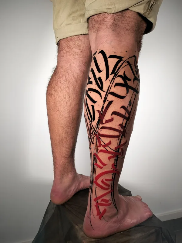 male color darklettering Tatuagem em calf #94840 | Tatuador Nikita Presnyakov