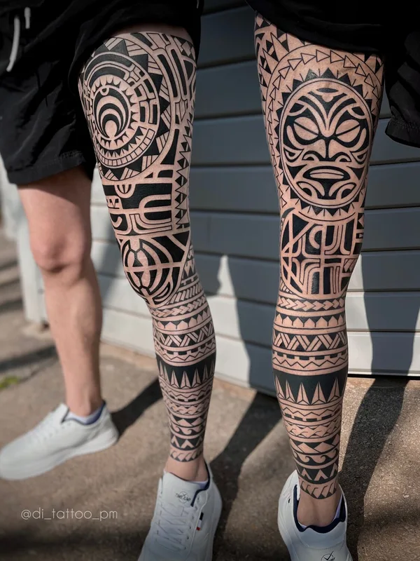 male black tribal tatouage sur full leg #94515 | Artiste tatoueur Дарья Гречко