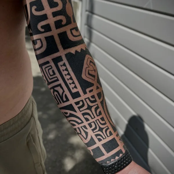 Ornamental tattoo by Дарья Гречко in Волгодонск