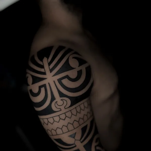 Ornamental tattoo by Дарья Гречко in Волгодонск