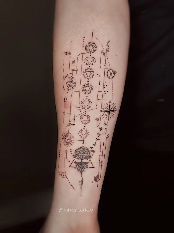 female blackandgrey geometric tatouage sur forearm #94762 | Artiste tatoueur Miki Sheir