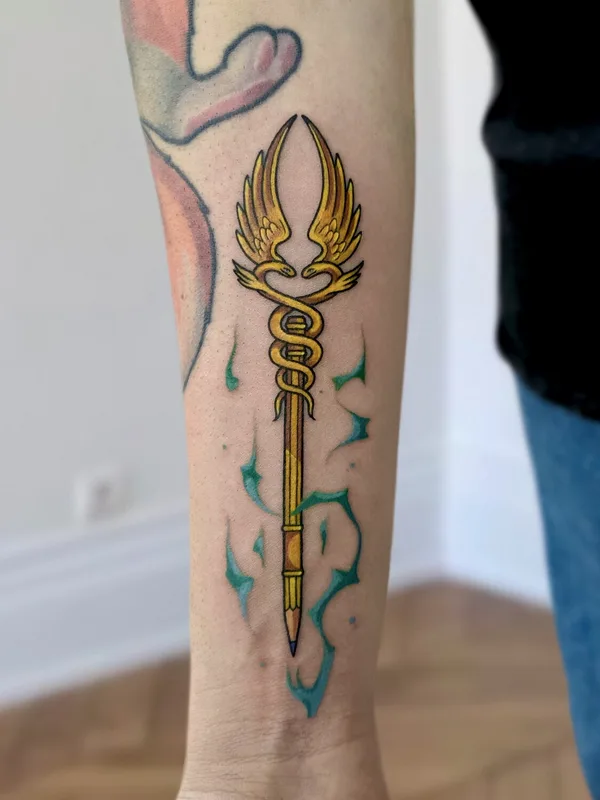 color illustrative Tatuagem em forearm #94756 | Tatuador Alina MNK
