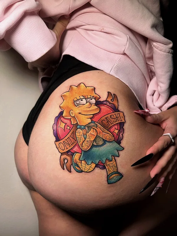 female color cartoon tatuaje en hip #94999 | Tatuador Александра Мурзина