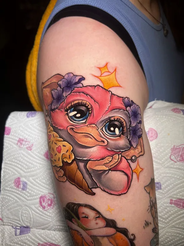 color illustrative tatuaje en upper arm #95001 | Tatuador Александра Мурзина