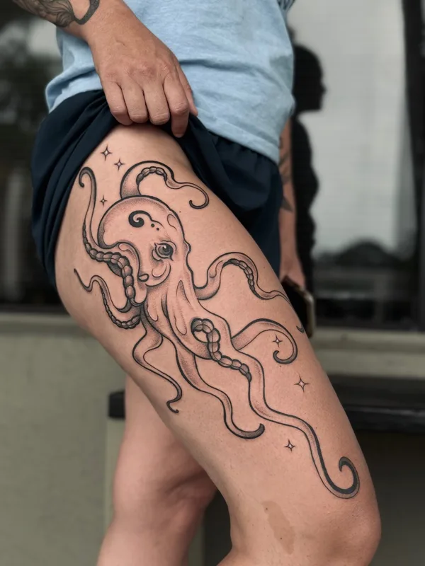 female blackandgrey authorsstyle 纹身 在 thigh #95596 | 纹身师 Tonya | inkedwolfie