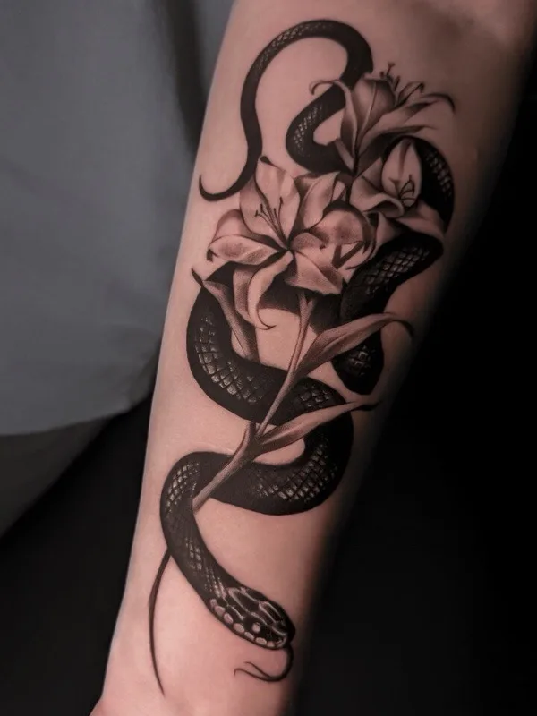 black and grey blackwork Tatuaggio su forearm #95499 | Tatuatore Konstantin Pilipenko