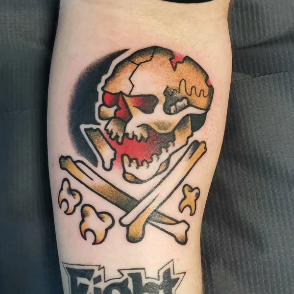 Traditional tattoo by ilja Samöwar in Tallinn