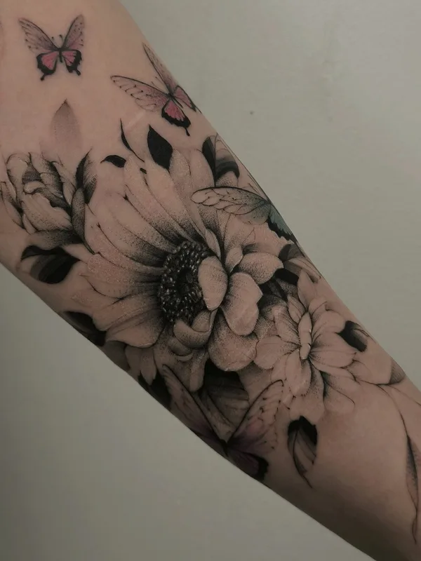 female blackandgrey botaniс Tatuagem em forearm #96153 | Tatuador Смишко Леонид