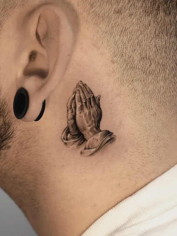 male black and grey realism 타투 부위 neck #96343 | 타투이스트 Bugra Bizel