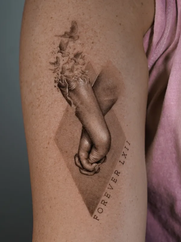 black and grey realism 타투 부위 upper arm #96346 | 타투이스트 Bugra Bizel