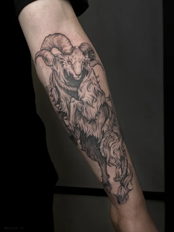 black graphic tatouage sur forearm #96326 | Artiste tatoueur BACKSTAGE TATTOO