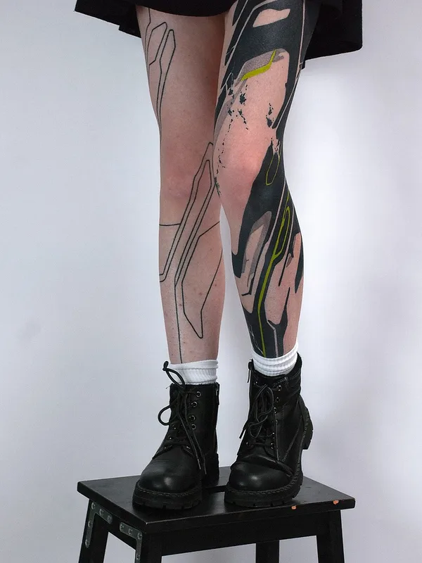 female black authorsstyle tatouage sur leg #96324 | Artiste tatoueur BACKSTAGE TATTOO