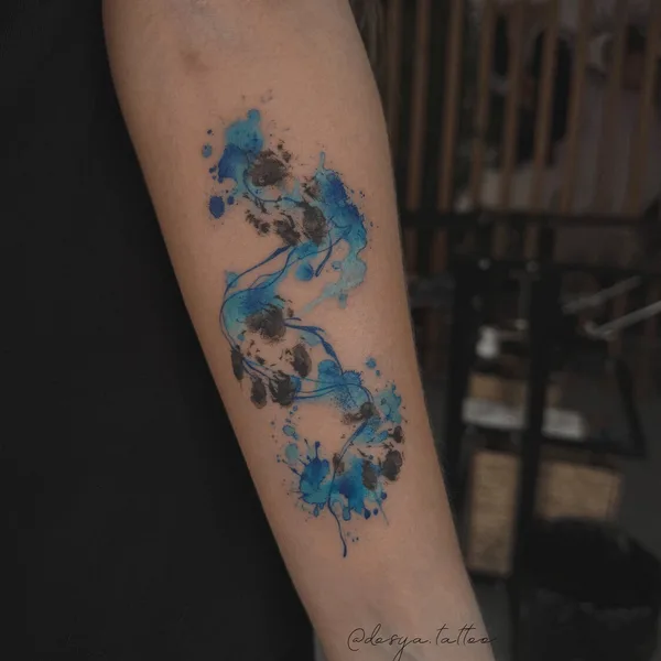 Geometric tattoo by Дарья Салманова in Мурманск