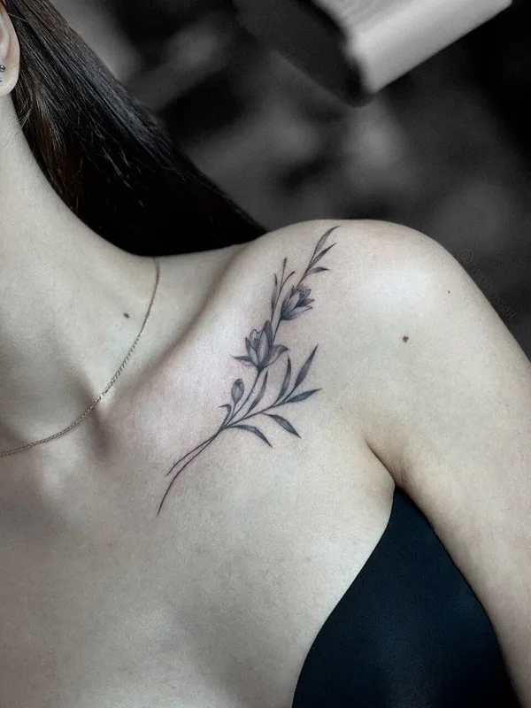 female black fineline татуировка на shoulder #97078 | Тату мастер Мария Наумова