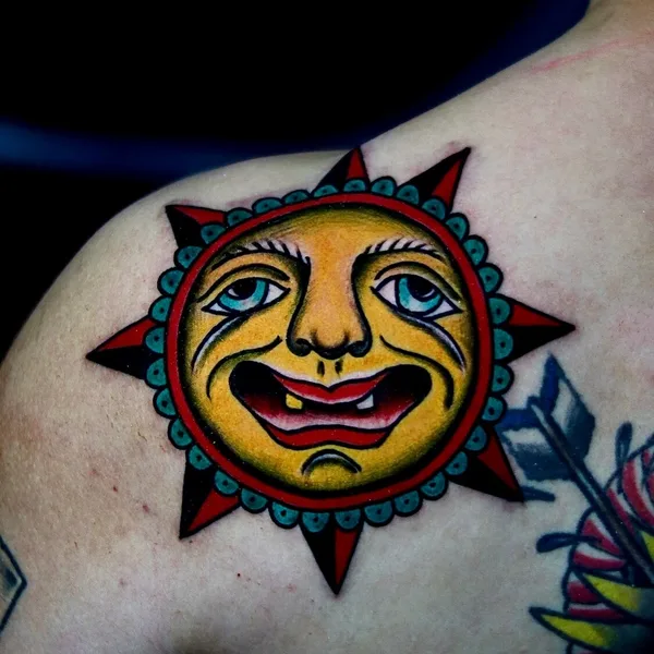 Old School tattoo by Omar Alvarez in Medellín