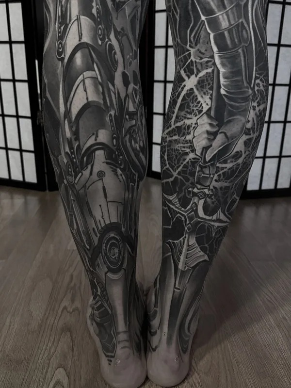 male black and grey realism татуировка на leg #98076 | Тату мастер Vas