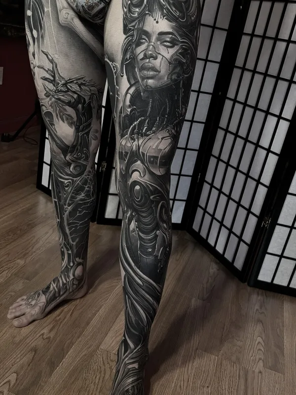 male black and grey realism татуировка на leg #98075 | Тату мастер Vas