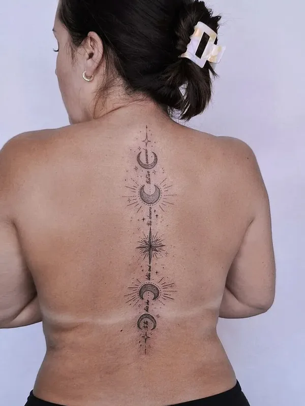 female black ornamental tatouage sur back #98651 | Artiste tatoueur Becci | Eisvogel Tattoo